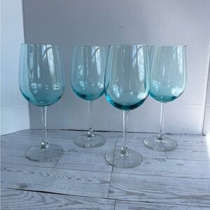 Set of 4 Aqua-Tinted Wine Glasses with Clear Stems